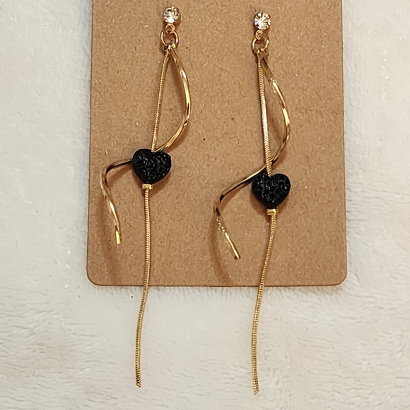 Fashion Earrings - Picture 5 of 8